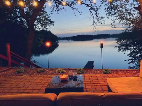 Lake Cabin Getaway - Hidden In The City