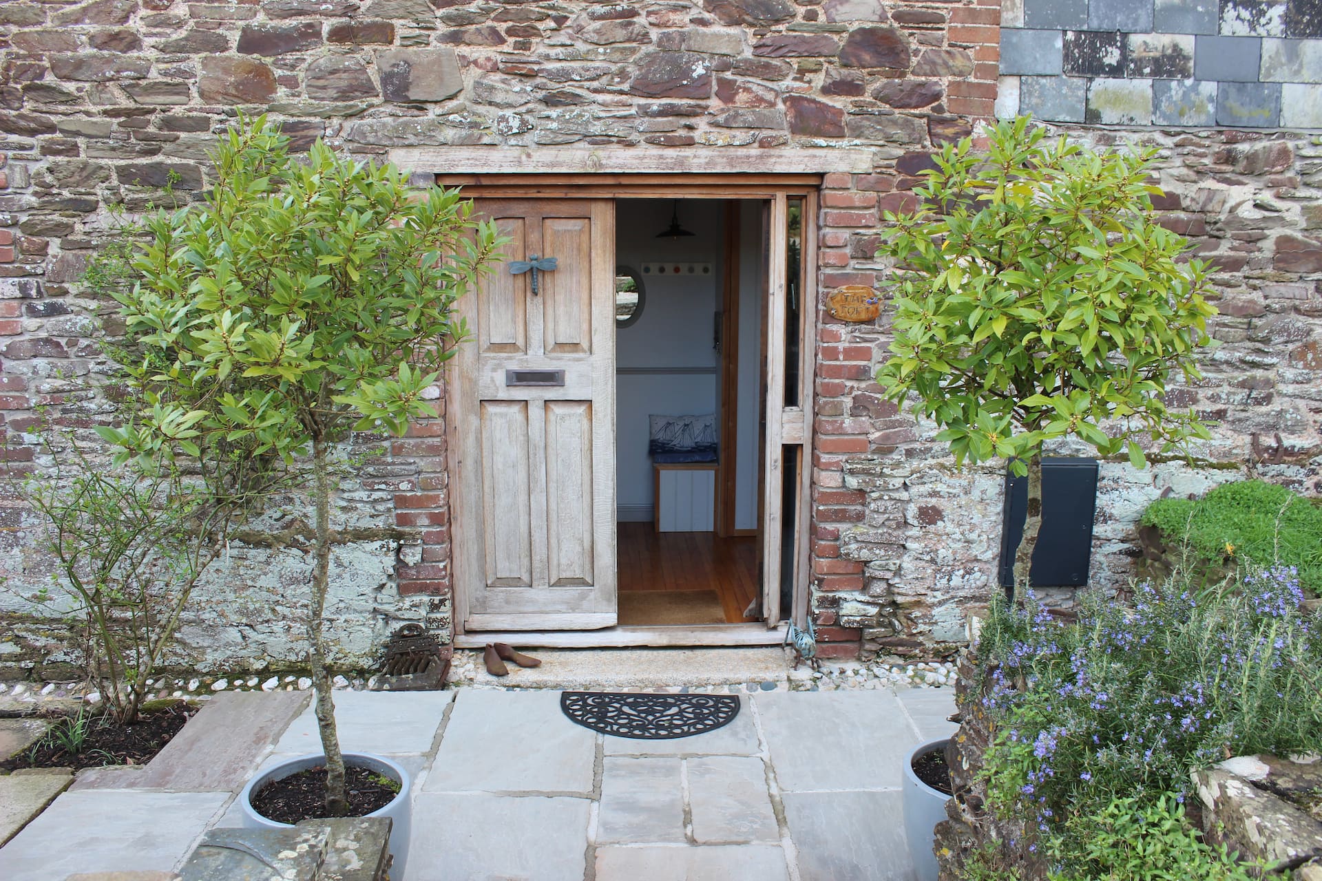 Beautiful 3 bedroom countryside stay in rural area