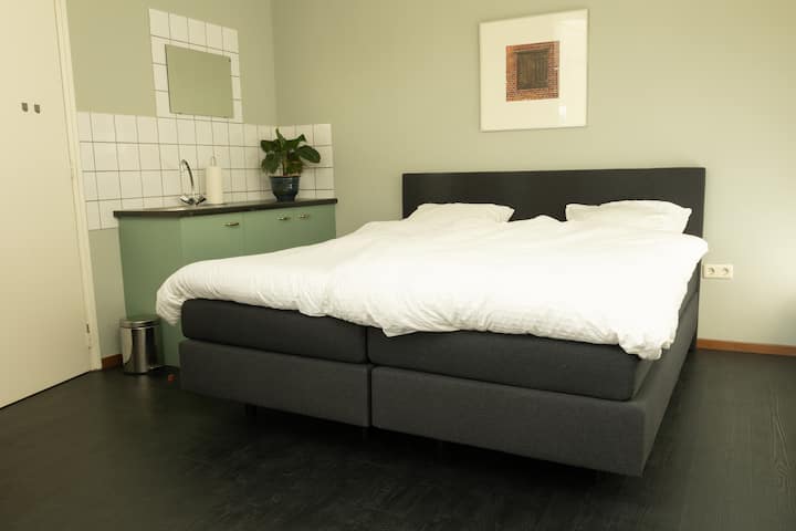 Bedroom 3 (studio)