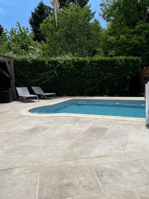 Cozy house with pool