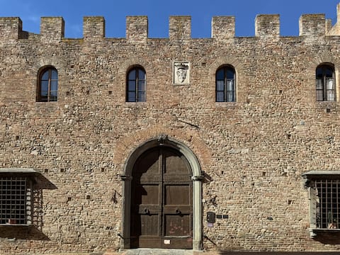 Popular Airbnb listing: Suite Gabri, Stiozzi Ridolfi in Certaldo