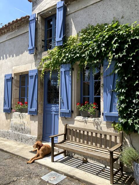 Cosy 2 bedroomed gite with pool