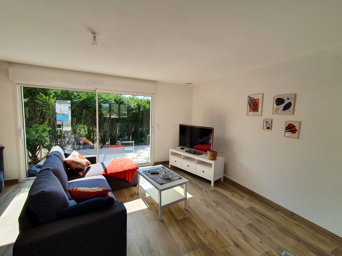 Top performing Airbnb: The Echo House in Chinon