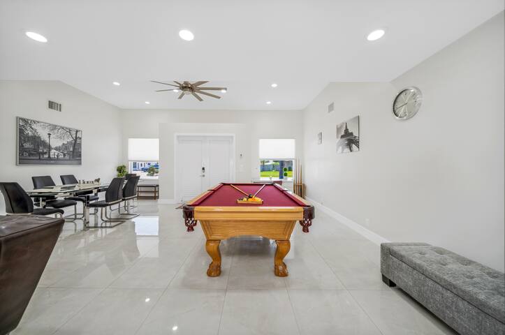 “MIA Harbor”! 4BR 2200Sqft in Pompano Beach gallery image 2