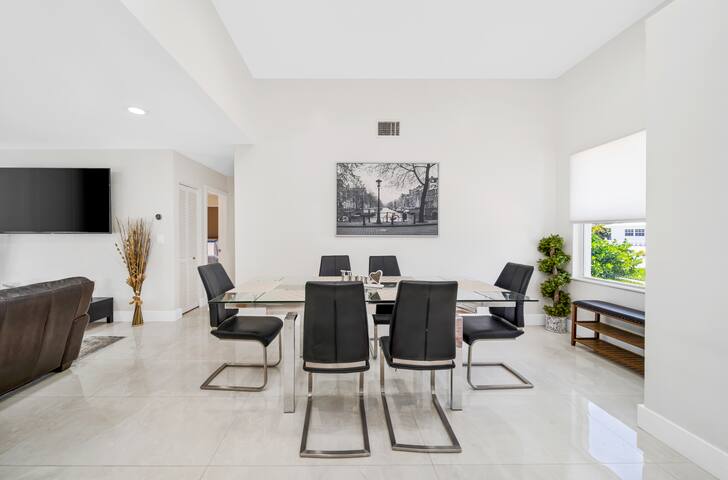 “MIA Harbor”! 4BR 2200Sqft in Pompano Beach gallery image 5