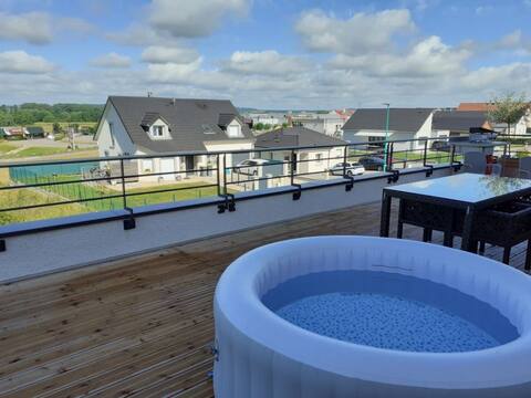 Le Majestic - terrace, hot tub and private parking