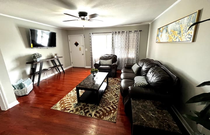 Cheerful 3 Bedroom Residential Home- Warner Robins - Bonaire, GA
