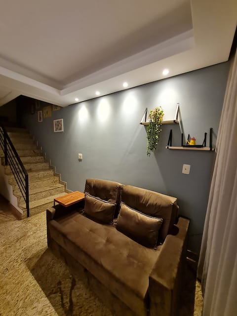 Top Airbnb: Modern house plus cozy with parking em Sete Lagoas