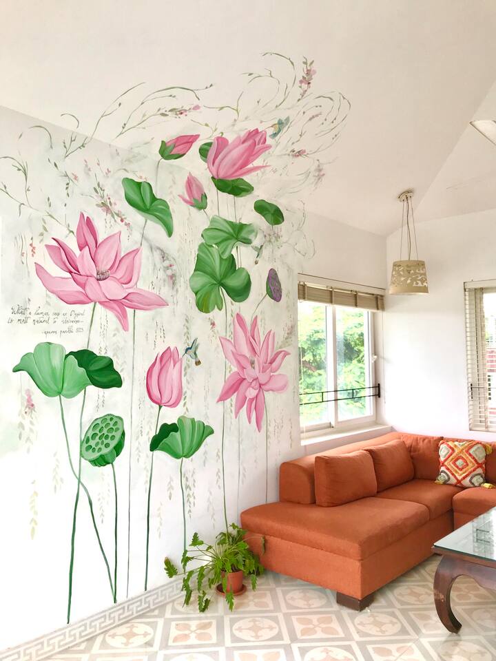 Living space - Beautiful mural painted recently