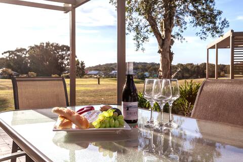 Golf & Beach Bliss: Book Direct in Salamander Bay