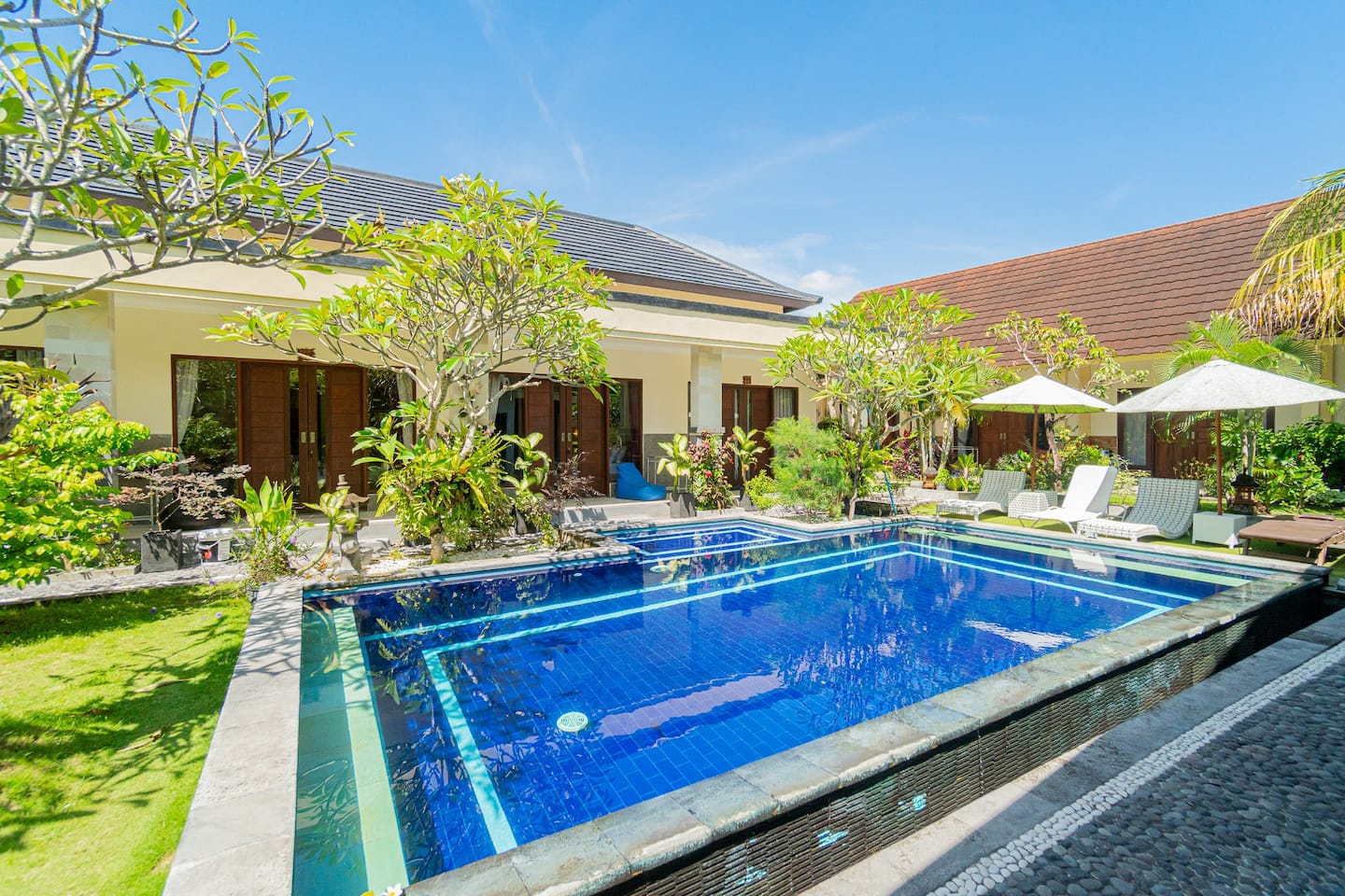 Serene 4BR Oasis in the Heart of Canggu