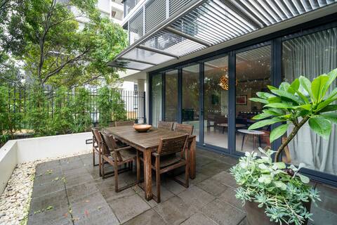Leafy Inner City Apartment Camperdown