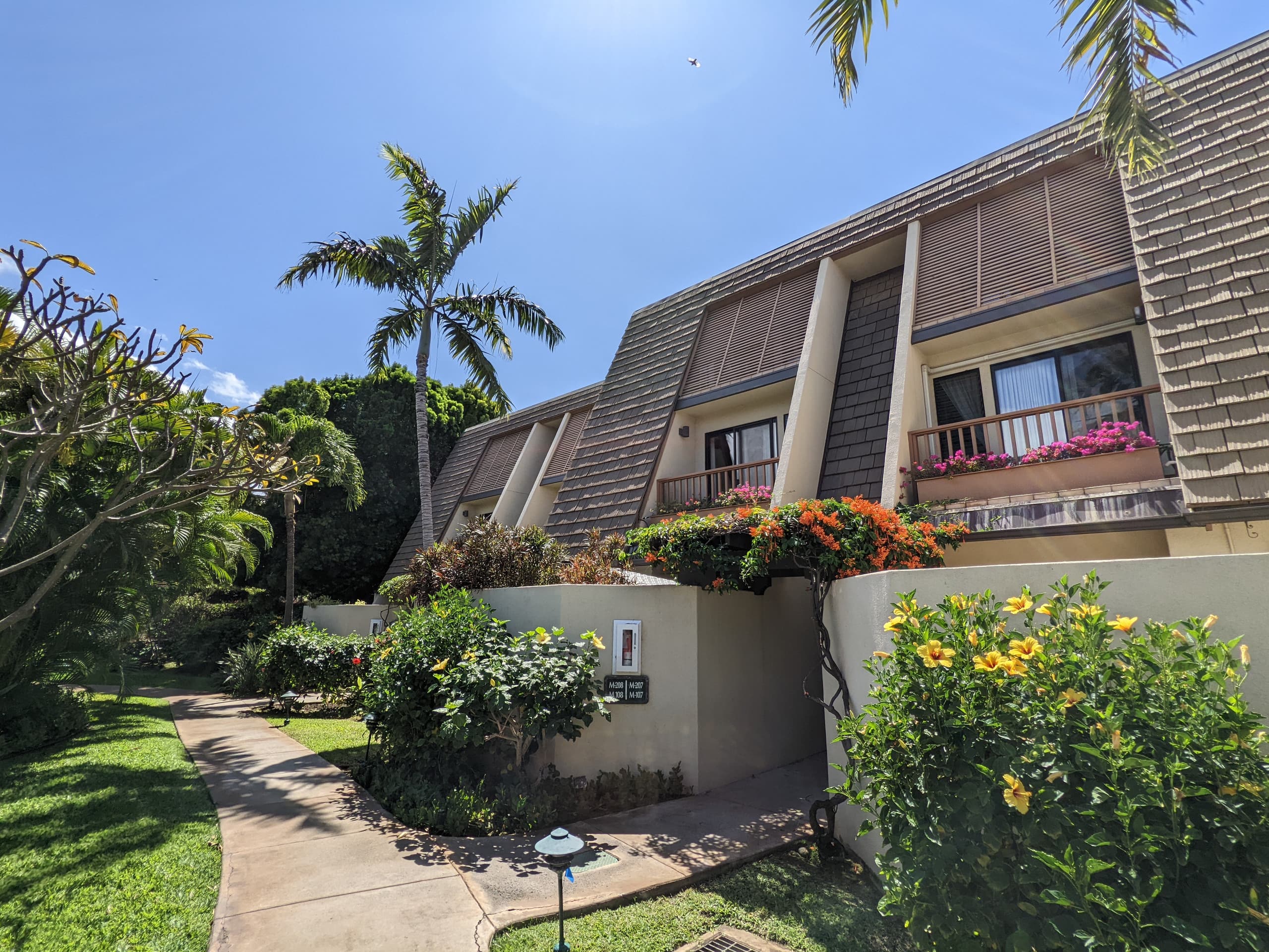Condo in Kihei · ★4.99 · 1 bedroom · 2 beds · 2 baths - Image 19