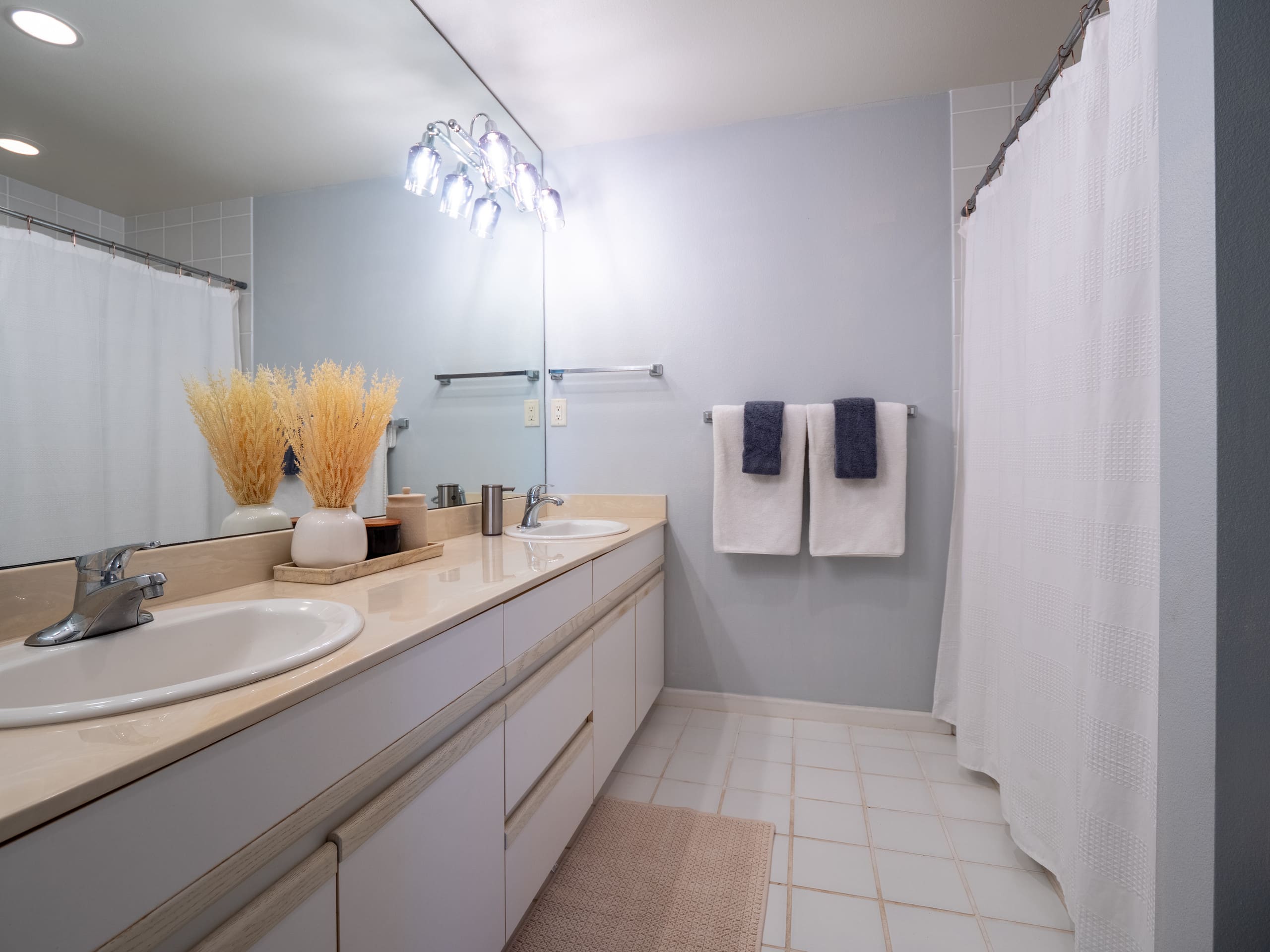 Condo in Kihei · ★4.99 · 1 bedroom · 2 beds · 2 baths - Image 16