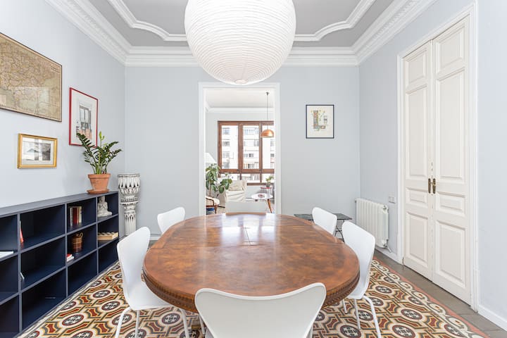 Spacious and Bright Flat Close to Sagrada Familia gallery image 3