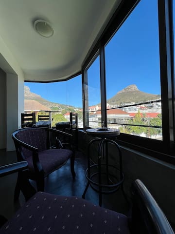 Lovely 2-bedroom spacious apartment with views.