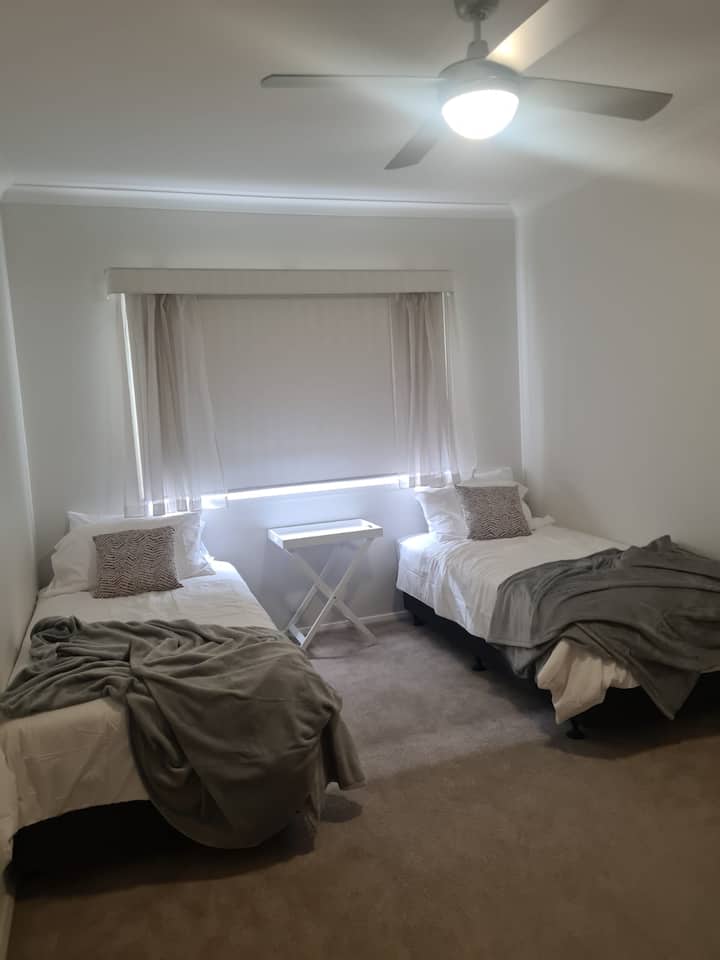 Chumba cha 5 cha kulala (2x Single)