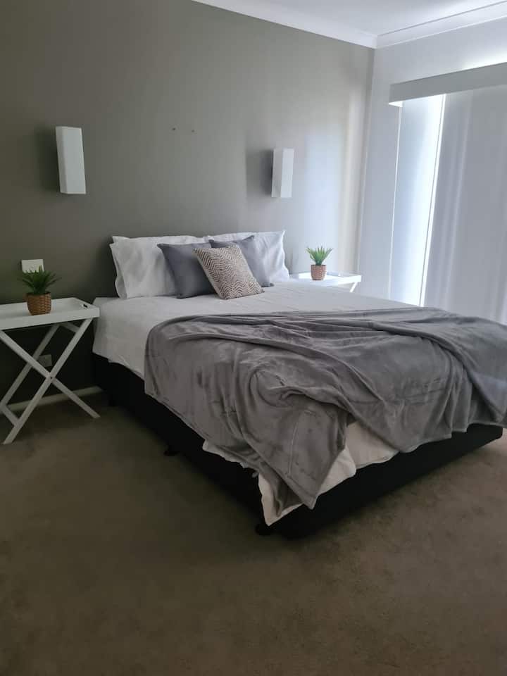 Chumba cha kulala 2 (Malkia)