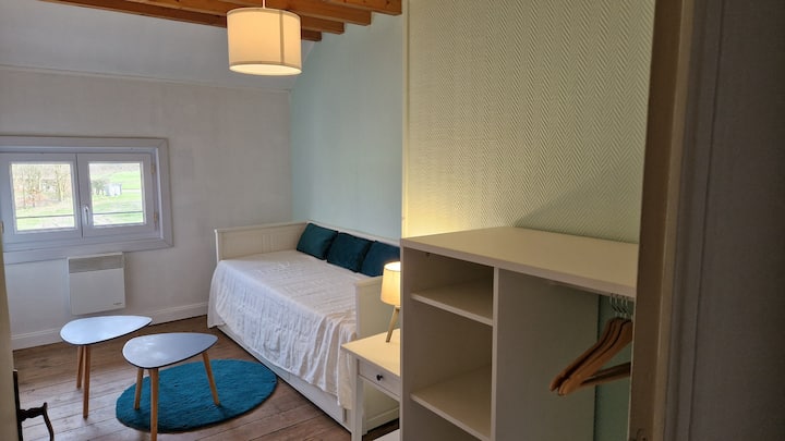 Sofa na razvlačenje u spavaćoj sobi