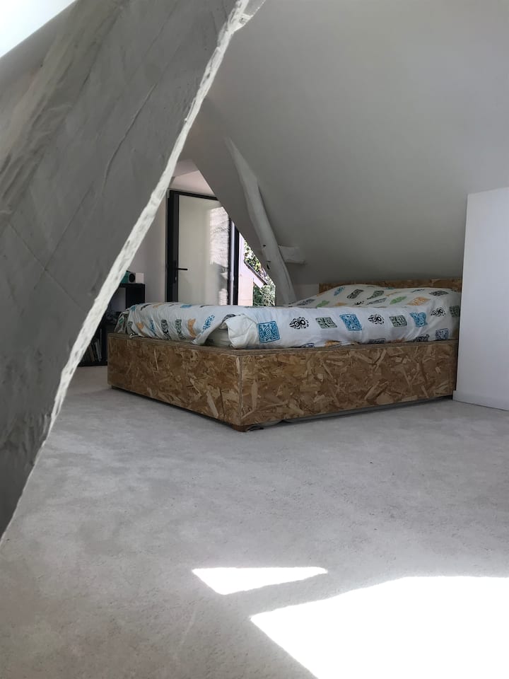 საძინებელი 1