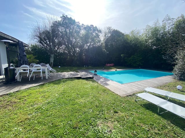 Villa d’architecte avec piscine