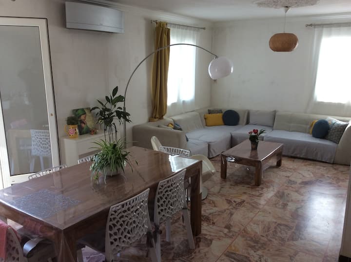 Grand Appartement Très Lumineux Avec Extérieurs - Gréoux-les-Bains