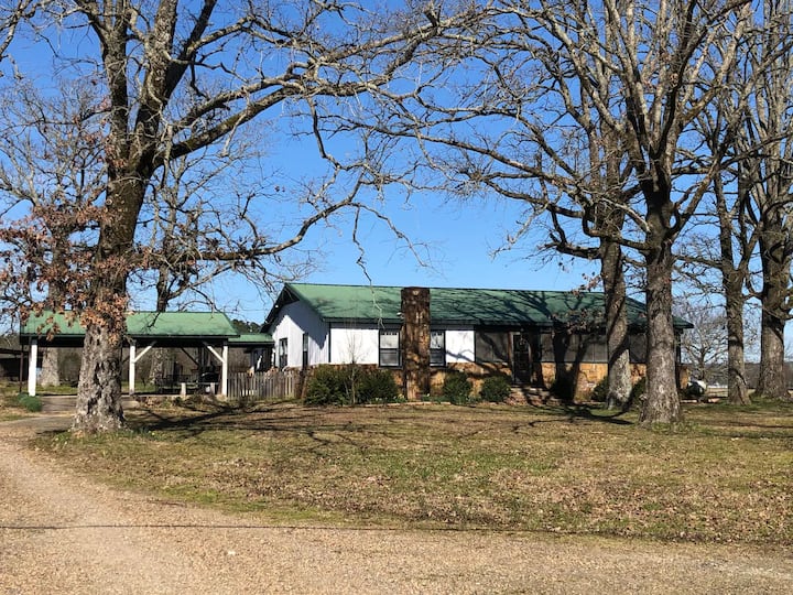 Ouachita Mountain Farmhouse Farm stays for Rent in Oden, Arkansas