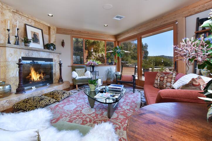 Panoramic Mountain Vista Retreat gallery image 2