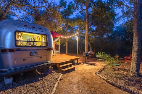 Super Cute Retro Airstream