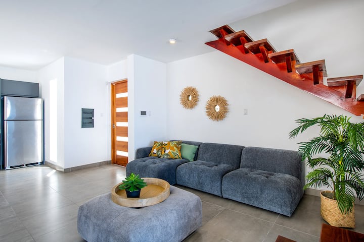 Brand New Magical Oceanfront Villa (Both Villas) - Curaçao