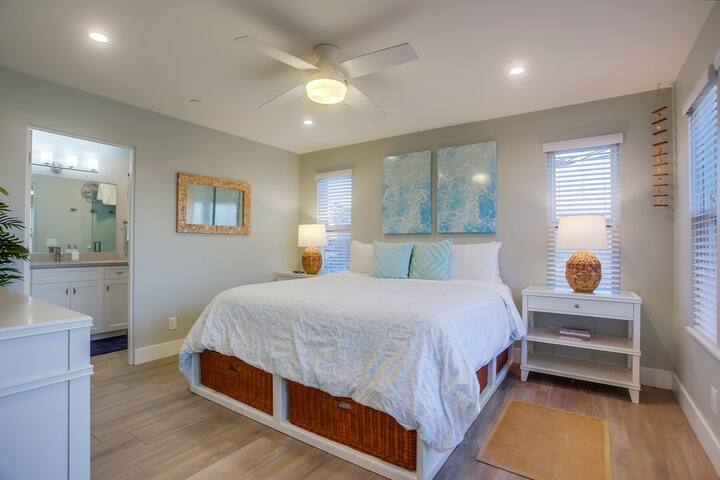 Modern Oceanview Penthouse gallery image 4