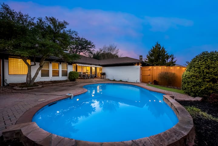 Welcoming Neighborhood 4 Bed 3 Bath Single Story