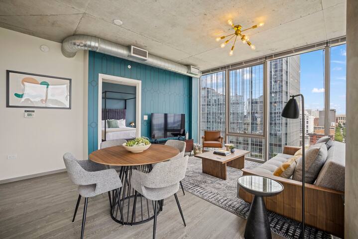 2 BR 2 Bath Suite | South Broadway | Placemakr gallery image 3