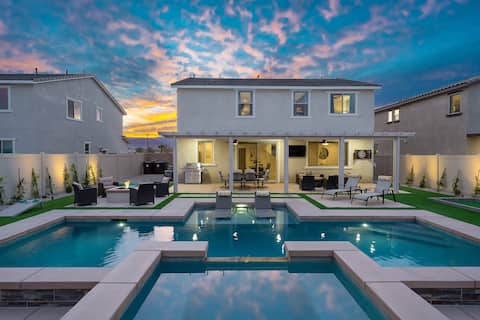 Incredible Oasis-Resort Pool Home-All King Beds