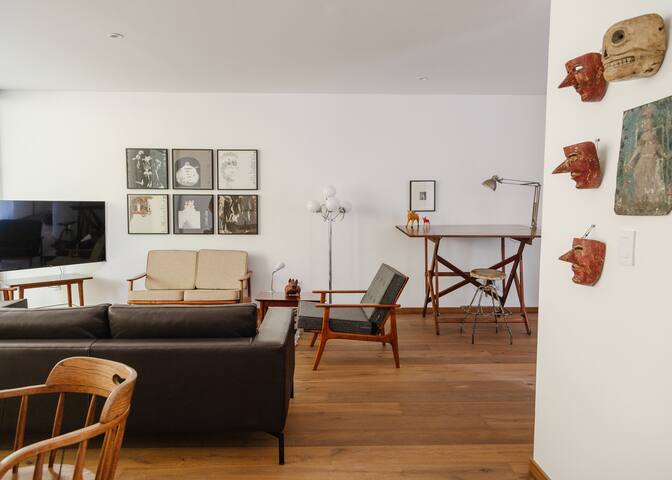 Monumental Park View Apartment | 3Br gallery image 2