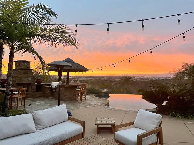 The French Chateau-Mins to Del Mar Track/Beach! gallery image 3