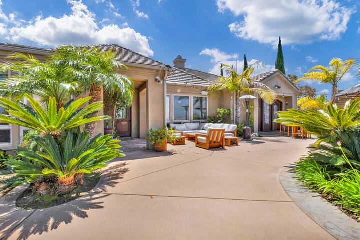 The French Chateau-Mins to Del Mar Track/Beach! gallery image 2