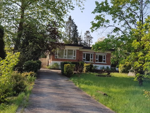 Casa Lekutxoa. Villa in Oiartzun with a large garden