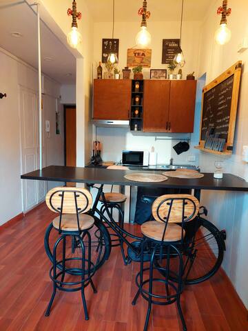 Trastevere In Bike – Con Bici, Wi-Fi e AC gallery image 4