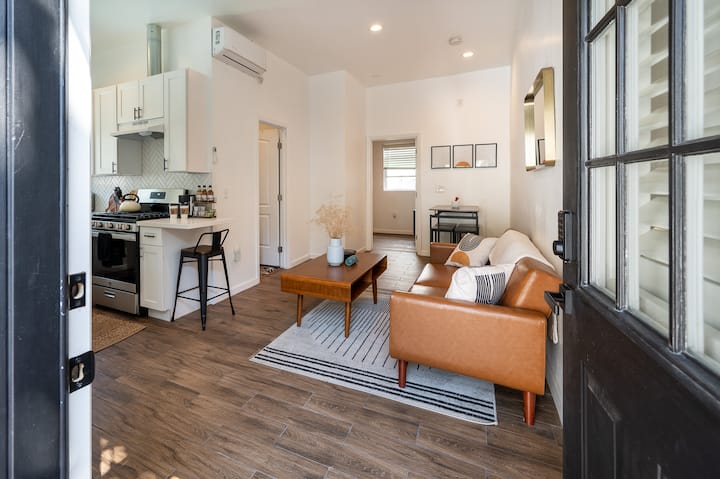 Casa Noho Retro Oasis Home With Private Pool - Los Angeles, CA