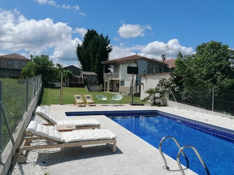 House with pool near Ribeira Sacra