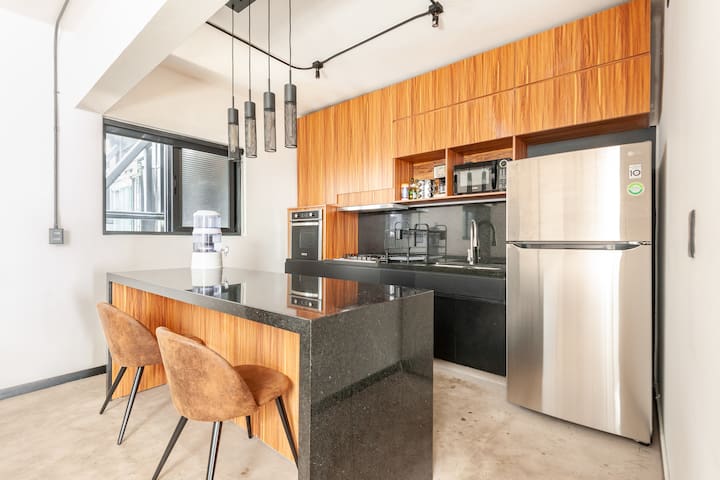 Stylish Duplex Nearby The Angel: Rooftop & Parking gallery image 2