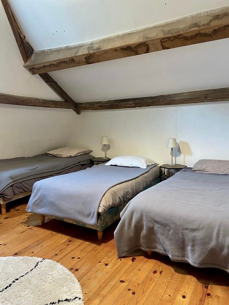 Საძინებელი 2 - სახლი 1 