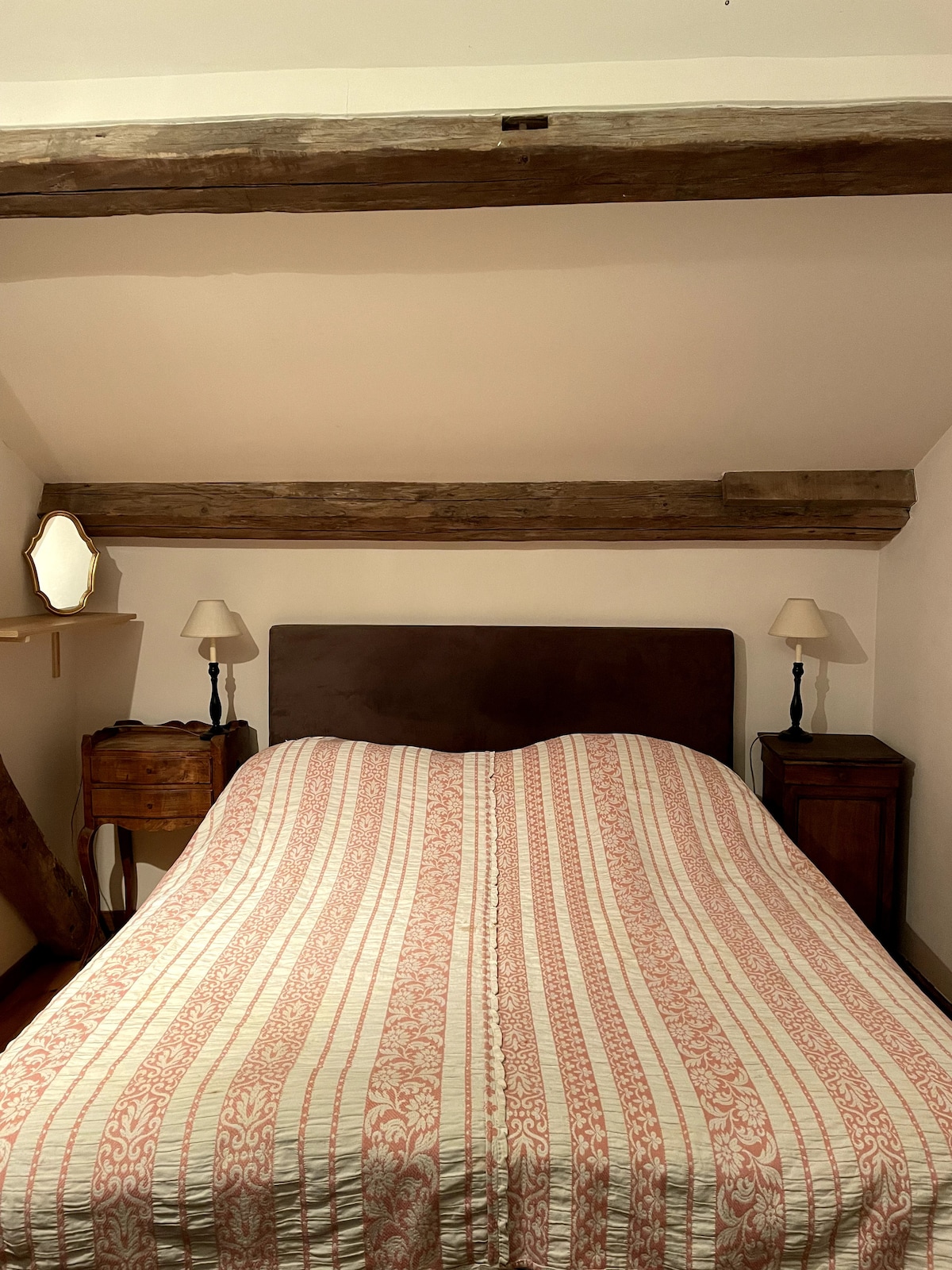 Მთავარი საძინებელი - სახლი 1 