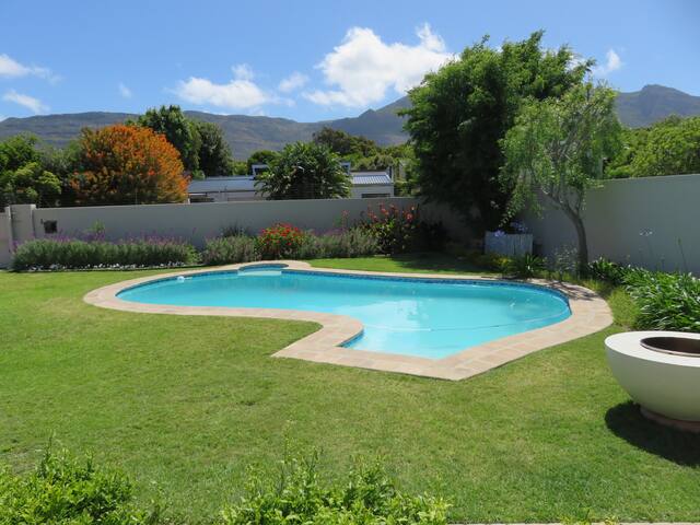 Modern Solar-powered Secure Villa – 4 Bedrooms gallery image 5