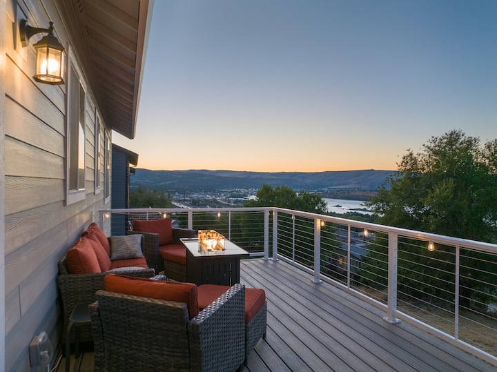 The Crane’s View Views,Hot Tub,Dog/Kid Friendly! Houses for Rent in