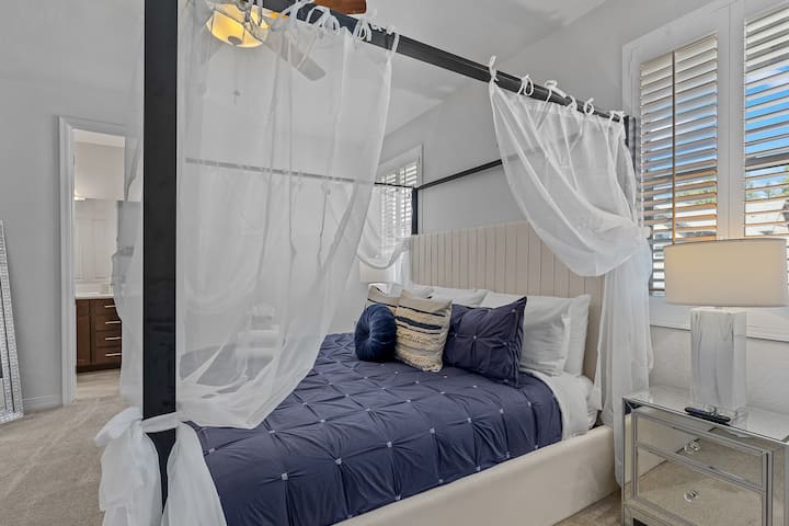 Shtroja, çarçafë dhe jastëkë me cilësi të lartë për të filluar një jastëk të vogël