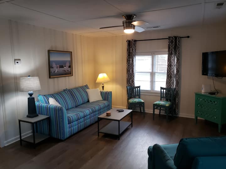 A Wave From It All- Kure Beach Cottage. - Kure Beach, NC