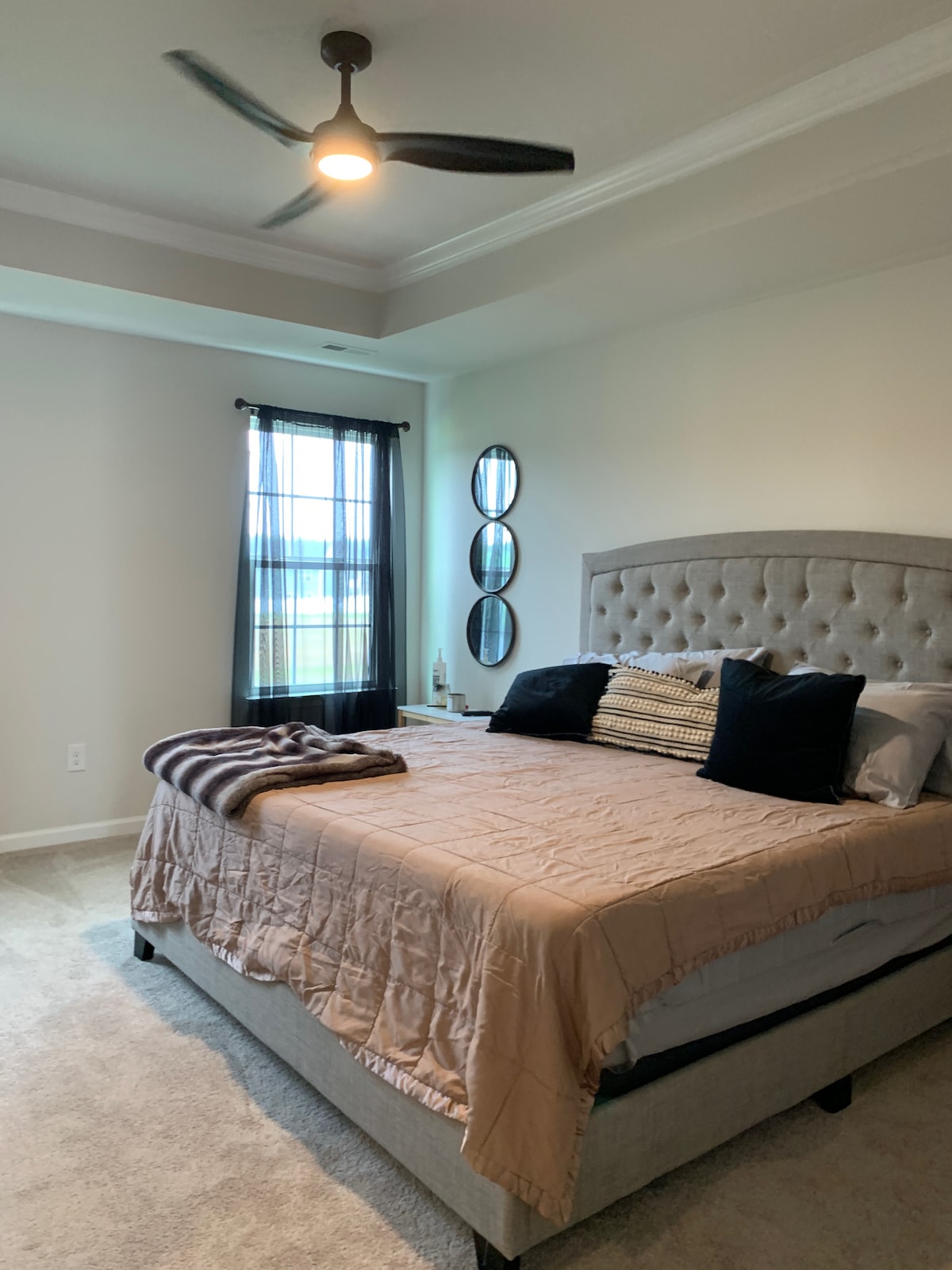 ห้องนอนใหญ่