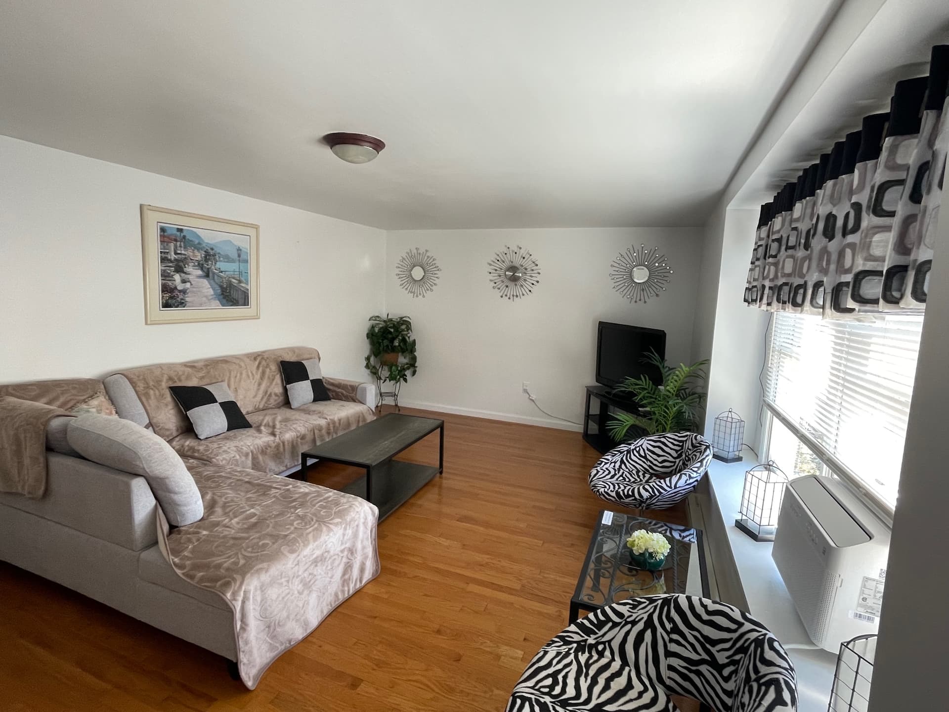 Cozy & Private 1 Bedroom Apt 10 minutes to NYC